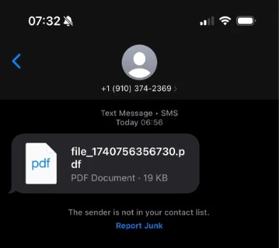 Nhận được tin nhắn n&agrave;y, người d&ugrave;ng iPhone h&atilde;y x&oacute;a ngay lập tức- Ảnh 1.