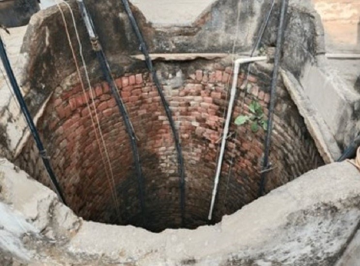 C&atilde;i nhau với chị d&acirc;u, người phụ nữ nhảy xuống giếng c&ugrave;ng 5 đứa con- Ảnh 1.