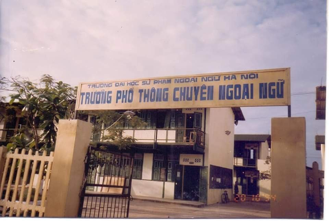 Ng&ocirc;i trường "lọt thỏm" giữa l&ograve;ng ĐHQG H&agrave; Nội: Diện t&iacute;ch nhỏ nhưng th&agrave;nh t&iacute;ch khủng, chỉ 1 học kỳ c&oacute; 4 học sinh đạt điểm SAT tuyệt đối!- Ảnh 2.