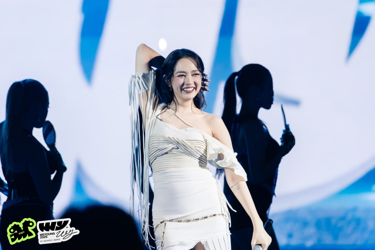 Bảo Anh - (S)TRONG Trọng Hiếu - RIO &ldquo;quẩy&rdquo; hết cỡ với bản mashup chưa từng c&oacute; tại WeYoung 2025- Ảnh 2.