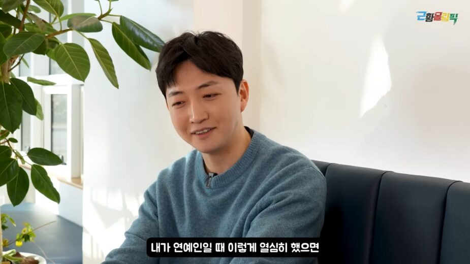 Bước ngoặt kh&ocirc;ng ngờ của nam ca sĩ hết thời, phải l&agrave;m th&ecirc;m quần quật ở 3 nơi- Ảnh 5.