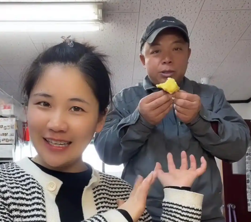 Ph&aacute;t hiện người phụ nữ sinh năm 1994 thu gom phế liệu nhưng thu nhập hơn 747 triệu đồng/th&aacute;ng, sống trong biệt thự, đi xe sang- Ảnh 2.