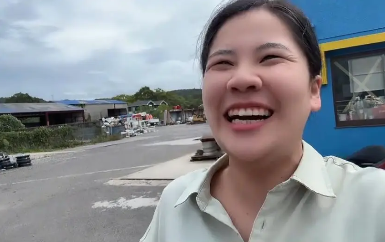 Ph&aacute;t hiện người phụ nữ sinh năm 1994 thu gom phế liệu nhưng thu nhập hơn 747 triệu đồng/th&aacute;ng, sống trong biệt thự, đi xe sang- Ảnh 3.