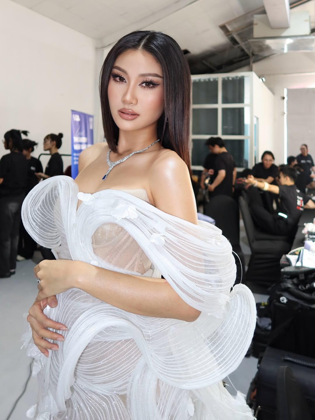 1 n&agrave;ng hậu cứ để mặt mộc mới g&acirc;y ch&uacute; &yacute;- Ảnh 12.