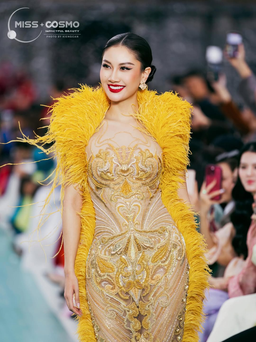 1 n&agrave;ng hậu cứ để mặt mộc mới g&acirc;y ch&uacute; &yacute;- Ảnh 10.