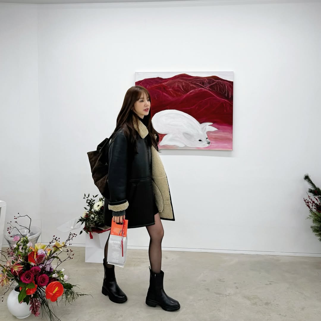 Phát hoảng trước đôi chân gầy như sắp gãy của thái tử phi đẹp nhất Hàn Quốc- Ảnh 1. Phát hoảng trước đôi chân gầy như sắp gãy của thái tử phi đẹp nhất Hàn Quốc- Ảnh 1.