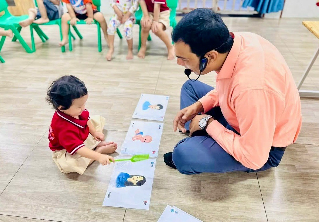 Đưa gần chục m&ocirc;n li&ecirc;n kết v&agrave;o trường, trẻ chạy "s&ocirc;" trong giờ học- Ảnh 2.