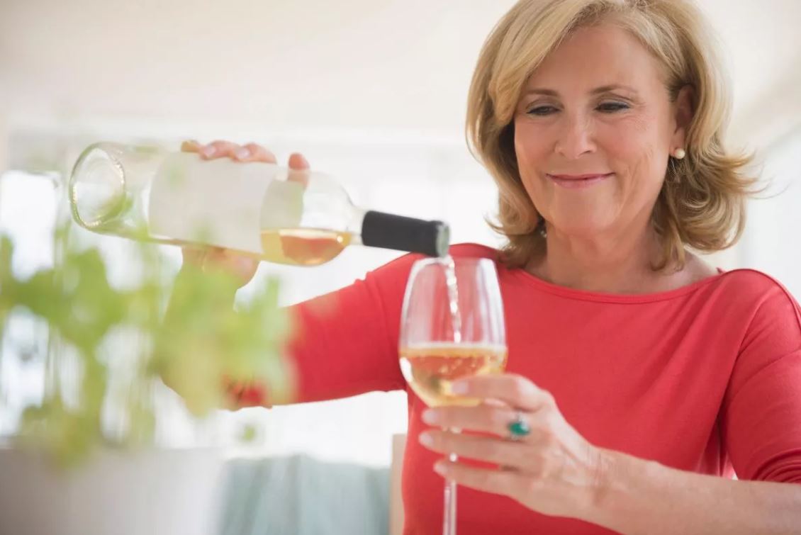 4 đồ uống hại thận d&ugrave; th&iacute;ch đến mấy cũng phải n&eacute; xa- Ảnh 4.