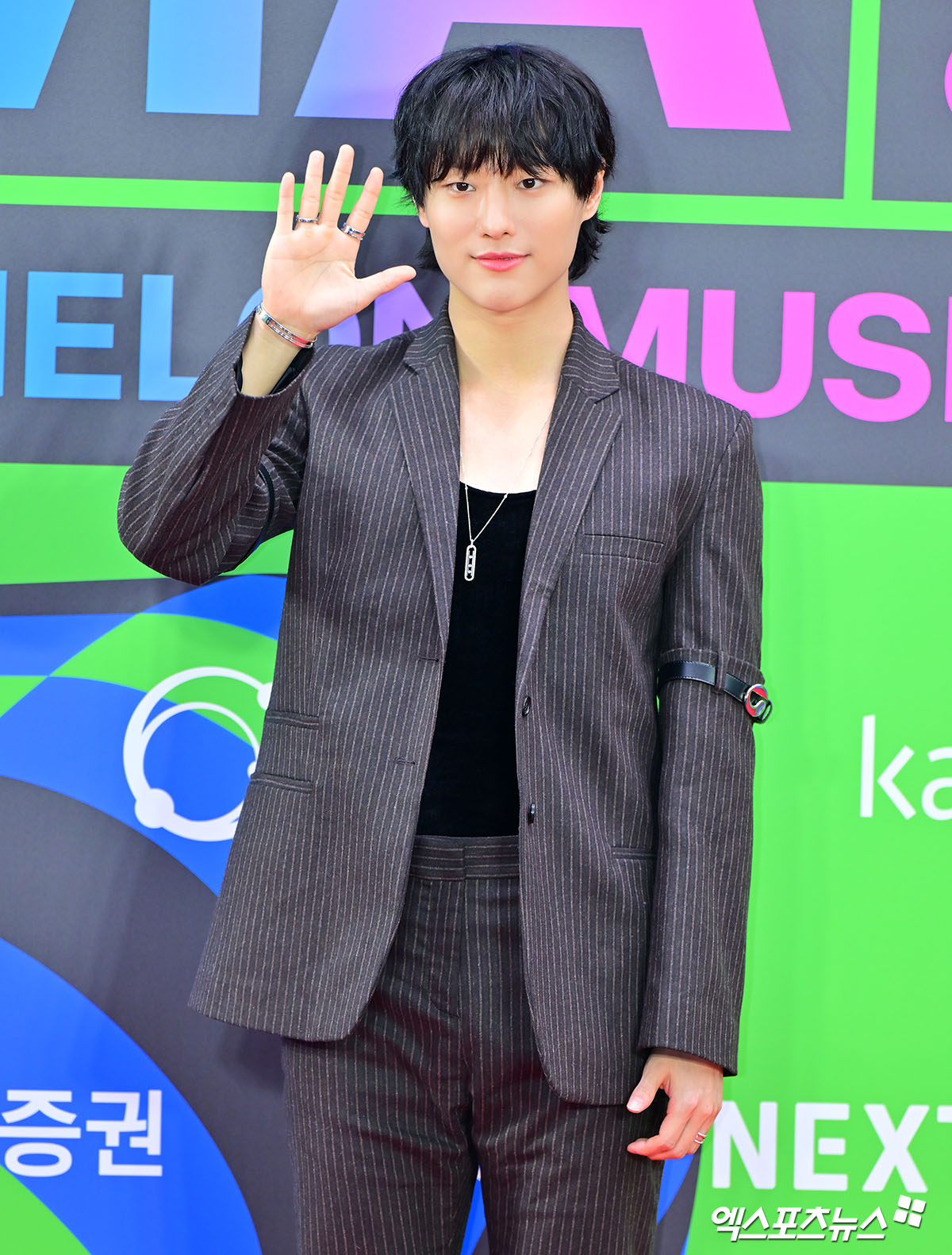 Thảm đỏ MMA 2025: Jennie h&oacute;a &ldquo;nữ ho&agrave;ng&rdquo; đụng mặt t&igrave;nh cũ GD - Kai, Winter (aespa) lộ diện sau ồn &agrave;o hẹn h&ograve; Jungkook- Ảnh 25.