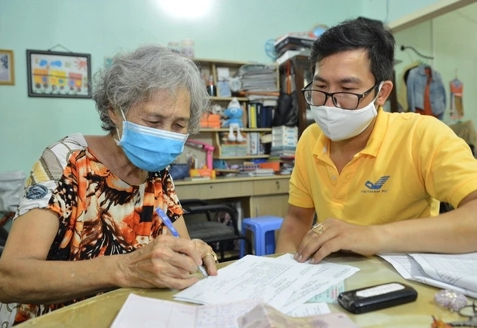 Cử tri đề xuất trợ cấp hưu tr&iacute; x&atilde; hội từ 60 tuổi, Bộ trưởng Y tế n&oacute;i g&igrave;?- Ảnh 1.