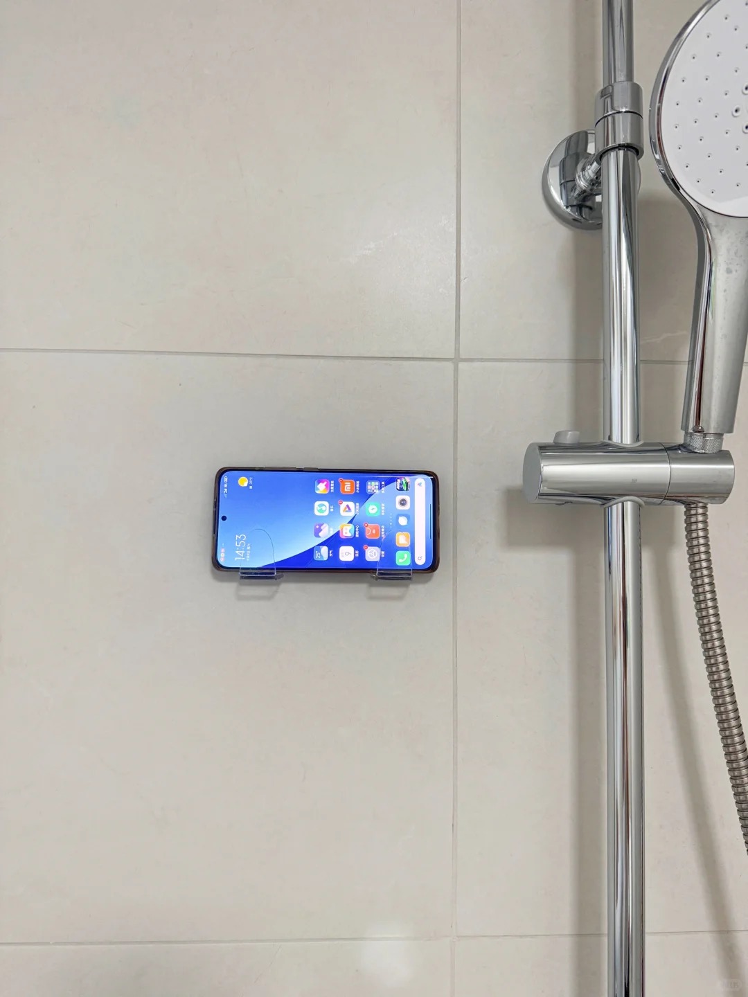 Cảnh b&aacute;o khẩn cho ai c&ograve;n đem điện thoại v&agrave;o nh&agrave; vệ sinh- Ảnh 1.