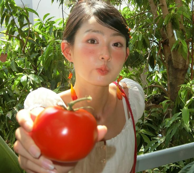 Điểm danh 10 thực phẩm b&ugrave; ẩm, "đ&oacute;ng băng" l&atilde;o h&oacute;a da v&agrave;o m&ugrave;a hanh kh&ocirc;: Đ&atilde; quen c&ograve;n rẻ!- Ảnh 2.