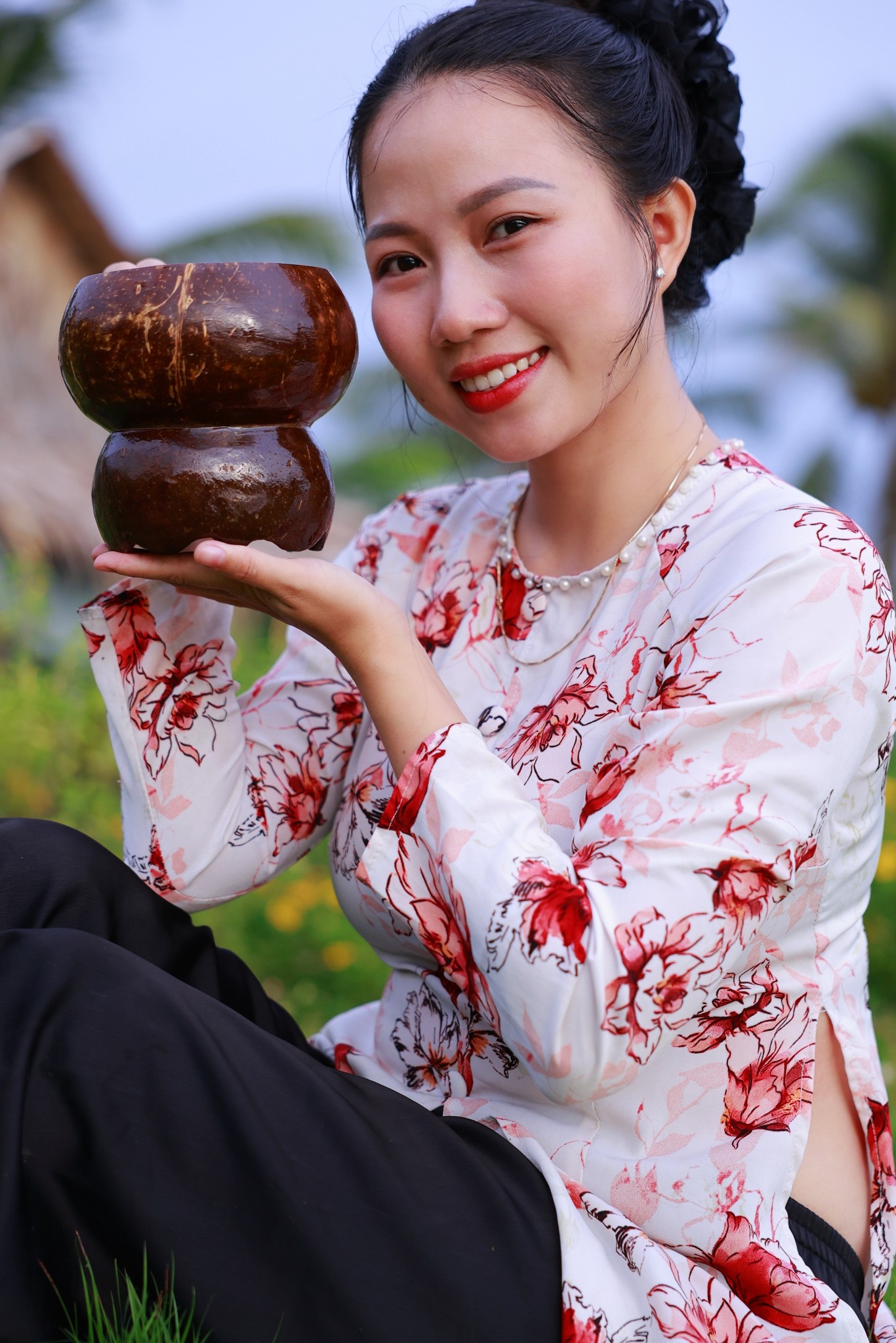 Bỏ phố về qu&ecirc;, vợ chồng miền T&acirc;y biến mảnh đất 3.000m2 kh&ocirc; cằn th&agrave;nh khu vườn được quy hoạch thẳng tắp như 