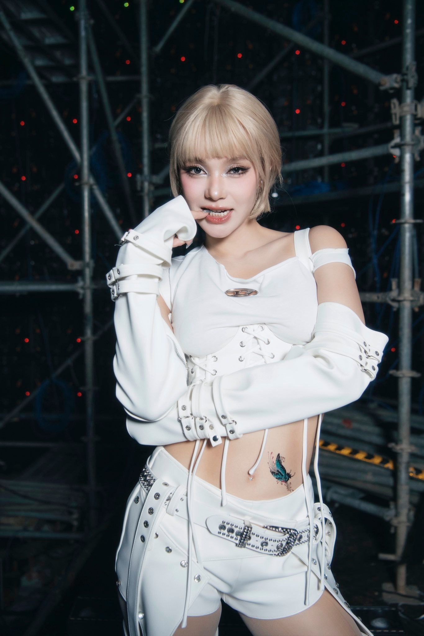 Kh&ocirc;ng c&ograve;n nhận ra Minh Hằng- Ảnh 2.