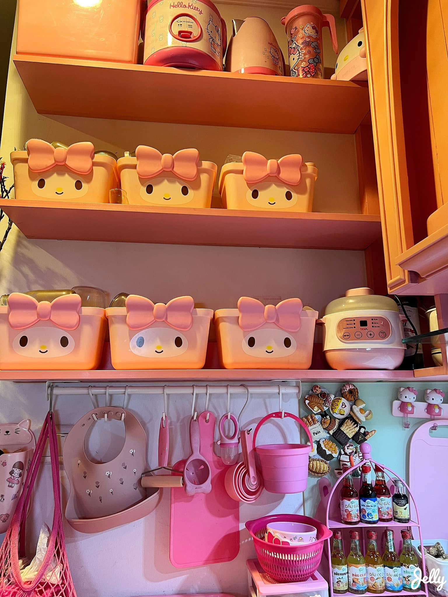 Mới 8 th&aacute;ng tuổi m&agrave; b&eacute; g&aacute;i n&agrave;y đ&atilde; sở hữu căn bếp full m&agrave;u hồng, hội mẹ bỉm xu&yacute;t xoa "c&ocirc;ng ch&uacute;a trong truyện cổ t&iacute;ch cũng chỉ đến thế l&agrave; c&ugrave;ng"- Ảnh 4.