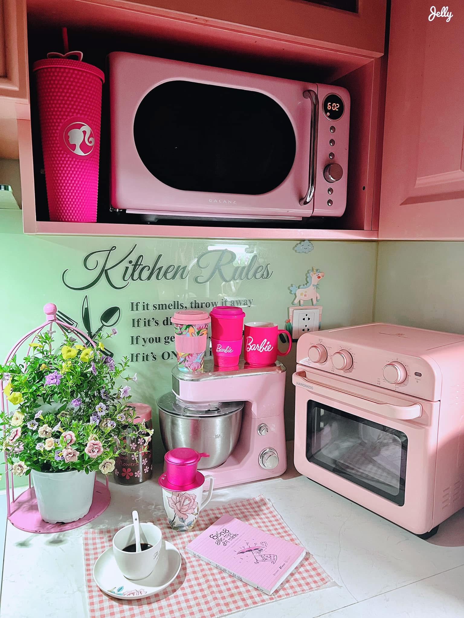 Mới 8 th&aacute;ng tuổi m&agrave; b&eacute; g&aacute;i n&agrave;y đ&atilde; sở hữu căn bếp full m&agrave;u hồng, hội mẹ bỉm xu&yacute;t xoa "c&ocirc;ng ch&uacute;a trong truyện cổ t&iacute;ch cũng chỉ đến thế l&agrave; c&ugrave;ng"- Ảnh 15.