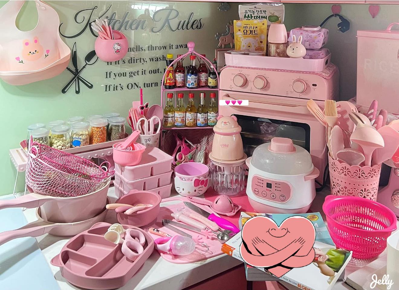 Mới 8 th&aacute;ng tuổi m&agrave; b&eacute; g&aacute;i n&agrave;y đ&atilde; sở hữu căn bếp full m&agrave;u hồng, hội mẹ bỉm xu&yacute;t xoa "c&ocirc;ng ch&uacute;a trong truyện cổ t&iacute;ch cũng chỉ đến thế l&agrave; c&ugrave;ng"- Ảnh 3.