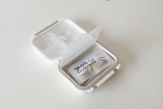 Phụ nữ 40+ n&ecirc;n bỏ 7 m&oacute;n n&agrave;y khỏi t&uacute;i x&aacute;ch - nhiều người đ&atilde; thử v&agrave; bất ngờ v&igrave; kết quả- Ảnh 5.