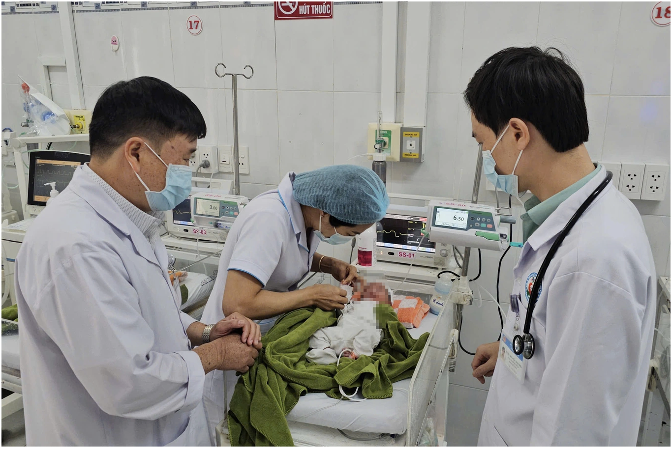 Bất ngờ cuộc sống hiện tại của em b&eacute; bị v&ugrave;i lấp ở vườn cao su- Ảnh 1.