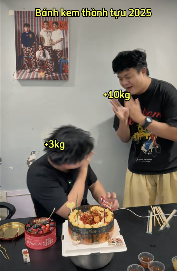 2025, B&ocirc;ng T&iacute;m bị &ldquo;đ&agrave;o lửa&rdquo; cả tỷ, bạn th&acirc;n c&aacute;n mốc 110kg v&agrave; sắp mổ cột sống: Về nhất trend b&aacute;nh kem th&agrave;nh tựu!- Ảnh 2.