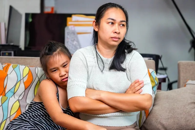 10 "con dao" trong gi&aacute;o dục gia đ&igrave;nh, con n&agrave;o cũng c&oacute; thể g&acirc;y "chết người" - Bạn v&ocirc; t&igrave;nh d&ugrave;ng bao nhi&ecirc;u?- Ảnh 1.