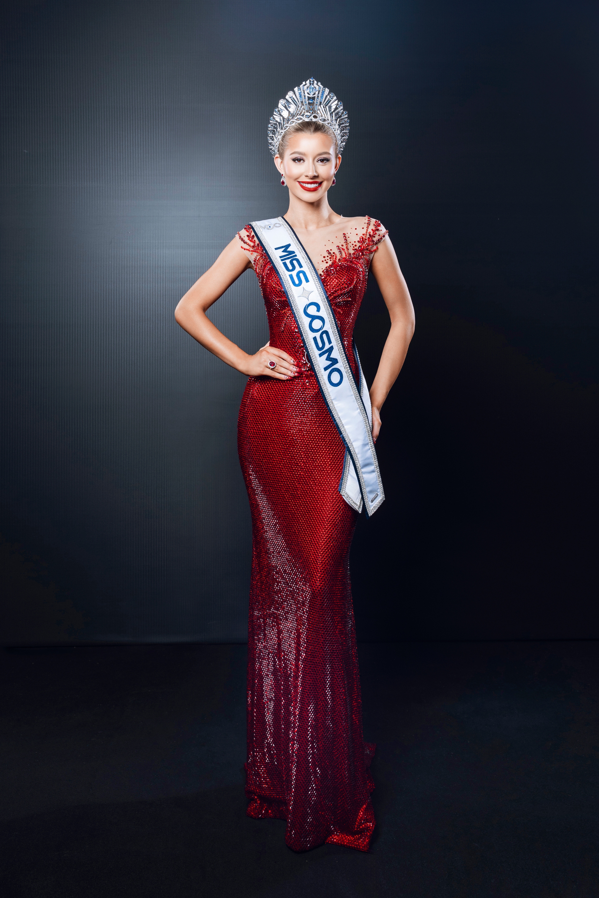 Người đẹp Mỹ đăng quang Miss Cosmo 2025, nhờ đ&acirc;u?- Ảnh 1.