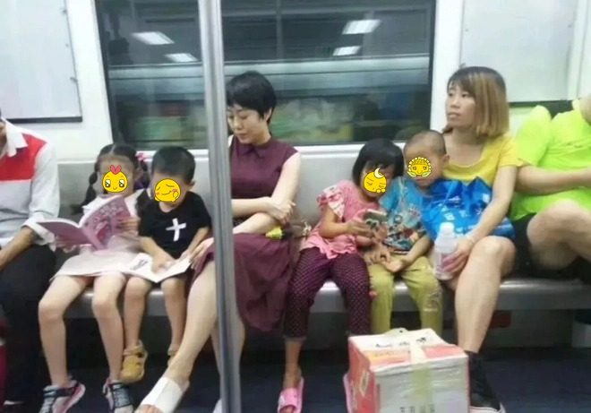 Chỉ một bức ảnh m&agrave; đo&aacute;n đươc tương lai của 4 đứa trẻ sao?- Ảnh 1.