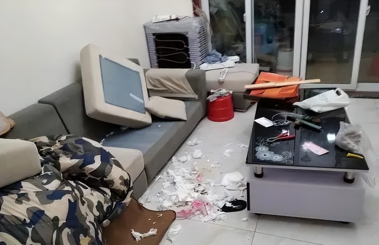 Ph&ograve;ng kh&aacute;ch c&agrave;ng phạm 5 thứ n&agrave;y, t&agrave;i vận gia đ&igrave;nh c&agrave;ng xuống - dọn lại sớm để con ch&aacute;u thịnh vượng l&acirc;u d&agrave;i- Ảnh 1.