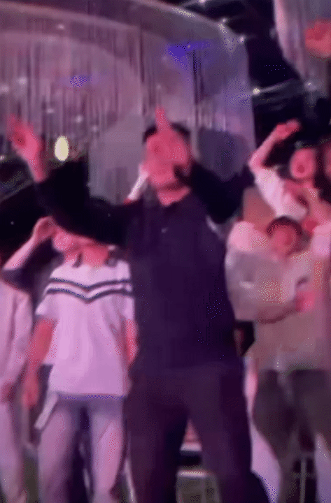 Độc lạ Chương Mỹ: C&ocirc; d&acirc;u l&ecirc;n mạng mời người lạ đến đ&aacute;m cưới, kết quả b&ecirc; cỗ mỏi tay, chắc chỉ Việt Nam mới c&oacute;!- Ảnh 7.