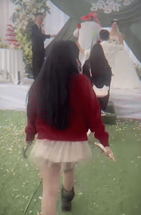 Độc lạ Chương Mỹ: C&ocirc; d&acirc;u l&ecirc;n mạng mời người lạ đến đ&aacute;m cưới, kết quả b&ecirc; cỗ mỏi tay, chắc chỉ Việt Nam mới c&oacute;!- Ảnh 9.