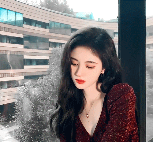 C&uacute;c Tịnh Y thu nhập hơn 500 tỷ cũng chỉ l&agrave; muỗi với c&aacute;c đại gia showbiz kh&eacute;t tiếng n&agrave;y- Ảnh 1.