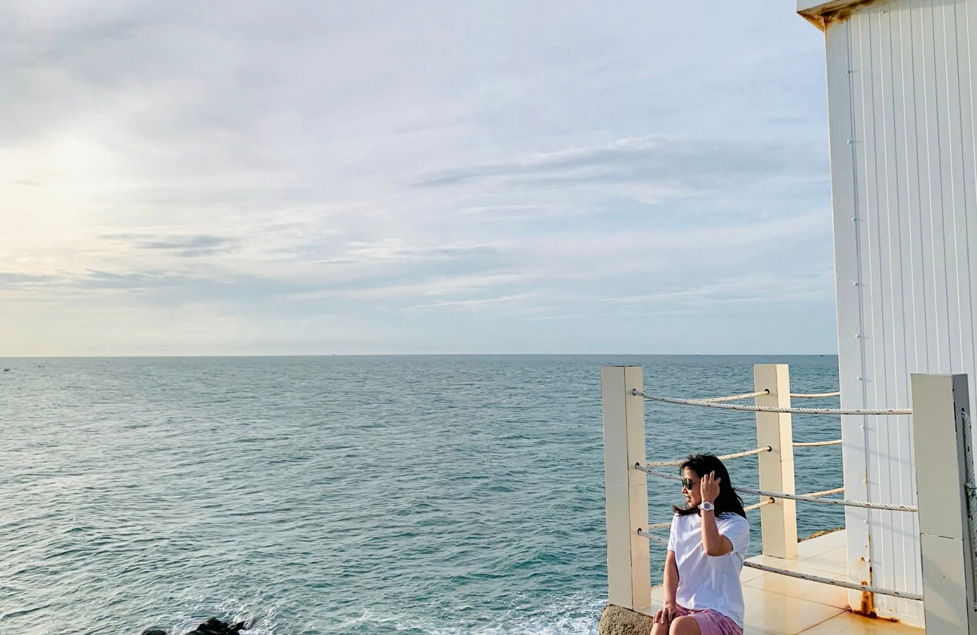 Giới trẻ theo đuổi xu hướng vừa l&agrave;m, vừa du lịch- Ảnh 2.