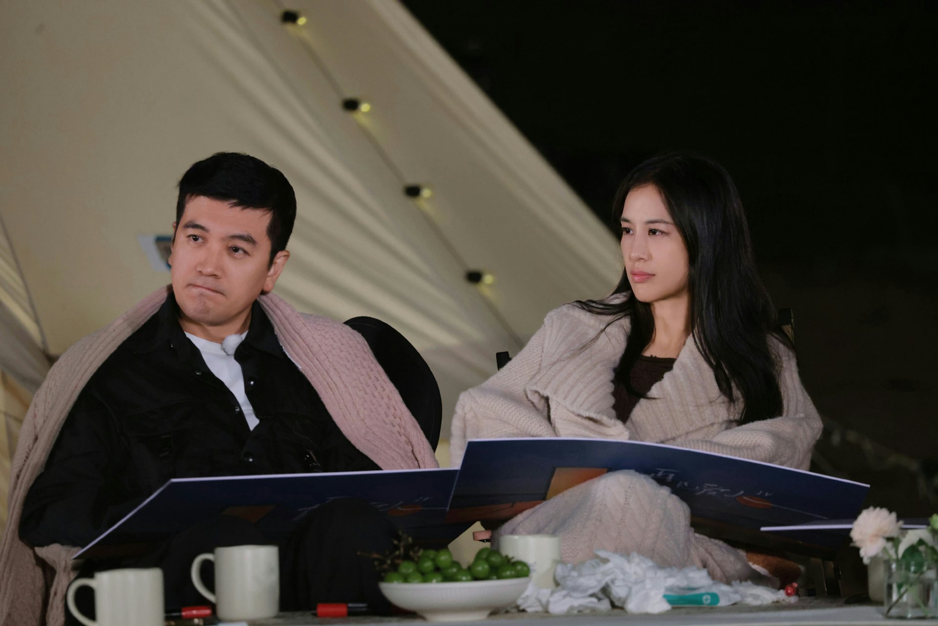 Lố nhất năm 2025: Nữ diễn vi&ecirc;n phim giờ v&agrave;ng quay lại với chồng đại gia m&ecirc; kiểm so&aacute;t?- Ảnh 2.