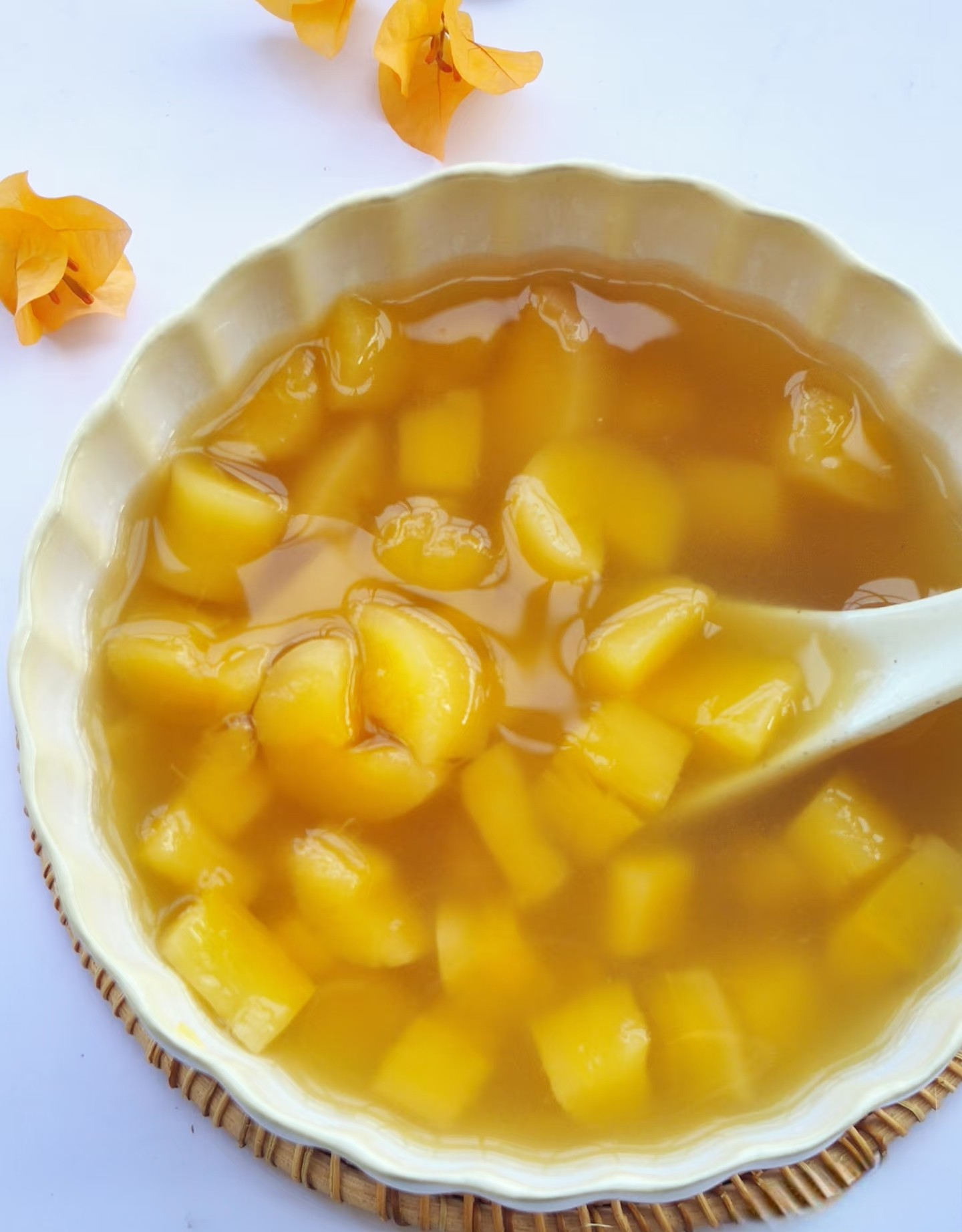 Đừng để m&ugrave;a đ&ocirc;ng tr&ocirc;i qua m&agrave; chưa thử ch&egrave; sắn v&agrave;ng 