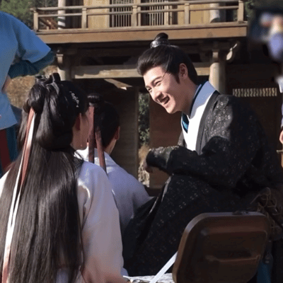 Cặp diễn vi&ecirc;n phim giờ v&agrave;ng lộ hint hẹn h&ograve; tr&ecirc;n s&oacute;ng trực tiếp, đồng nghiệp c&ocirc;ng khai đẩy thuyền- Ảnh 7.