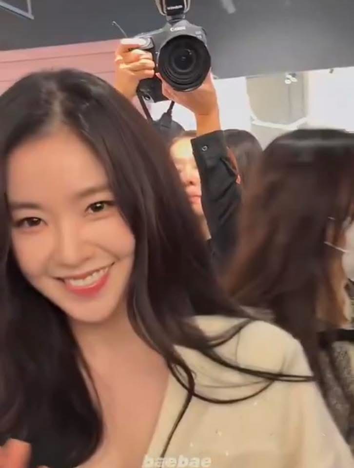 Kh&oacute; tin nhất l&uacute;c n&agrave;y l&agrave; l&agrave;n da của Irene- Ảnh 5.