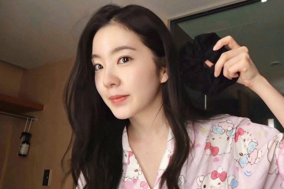 Kh&oacute; tin nhất l&uacute;c n&agrave;y l&agrave; l&agrave;n da của Irene- Ảnh 6.