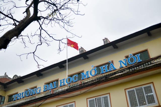 Ng&ocirc;i trường kỳ lạ giữa H&agrave; Nội: Rộng 55.000m2, cơ sở rải khắp Thủ đ&ocirc;, nửa số sinh vi&ecirc;n chẳng cần tới giảng đường vẫn ra trường- Ảnh 3.