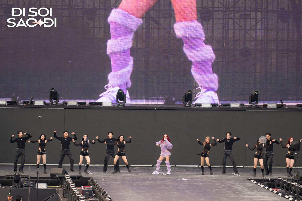 1 Chị Đẹp bị sốt xuất huyết, đang truyền nước vẫn trốn viện đi tổng duyệt concert- Ảnh 1.