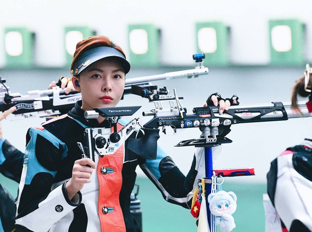 Nữ xạ thủ đẹp nhất Việt Nam tung bộ ảnh cực sexy, body 