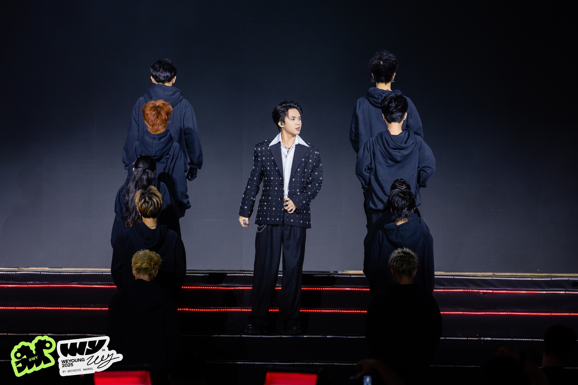 Rapper Nhật Ho&agrave;ng: "Khoảnh khắc t&ocirc;i biết m&igrave;nh đi đ&uacute;ng hướng l&agrave; nh&igrave;n thấy ba mẹ ngồi dưới s&acirc;n khấu"- Ảnh 9.