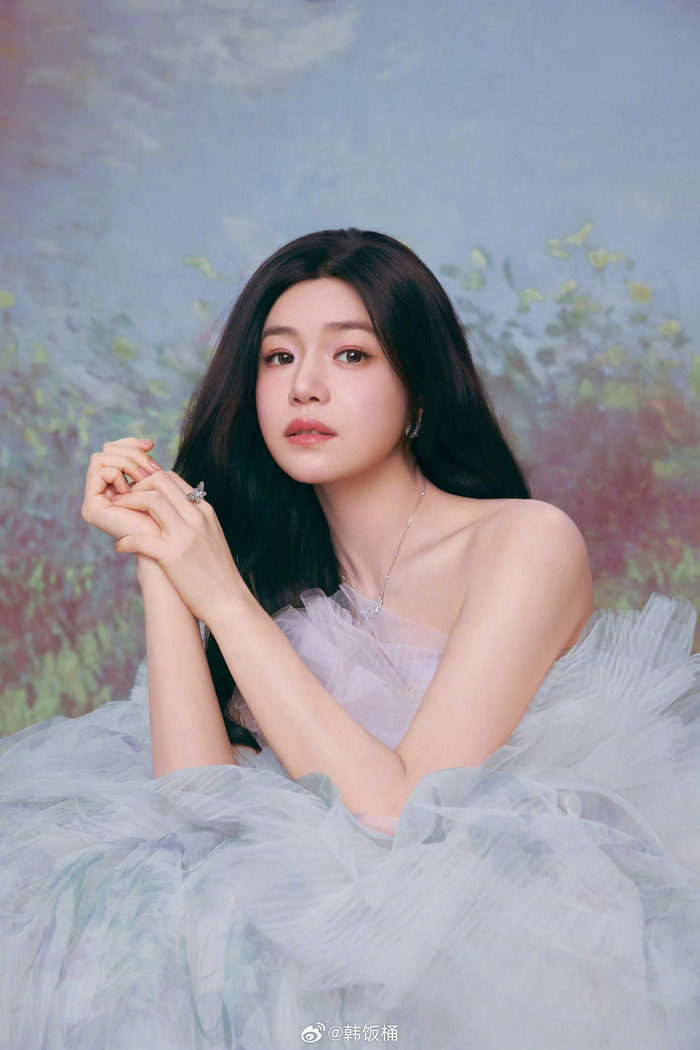 Ở đâu ra mỹ nhân 42 tuổi vẫn trẻ đẹp như búp bê thế này: 14 năm trời trôi đi mà như hôm qua với hôm nay- Ảnh 1.