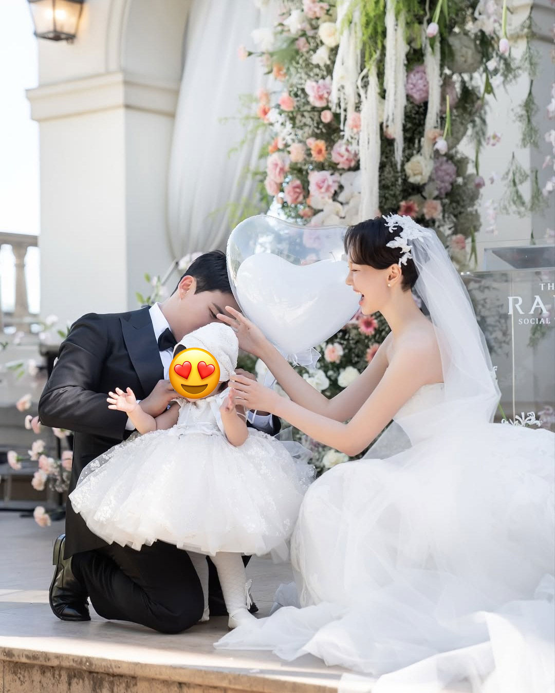 Cảnh tượng hiếm thấy tại "đám cưới thế kỷ" của Kim Woo Bin và Shin Min Ah- Ảnh 7.