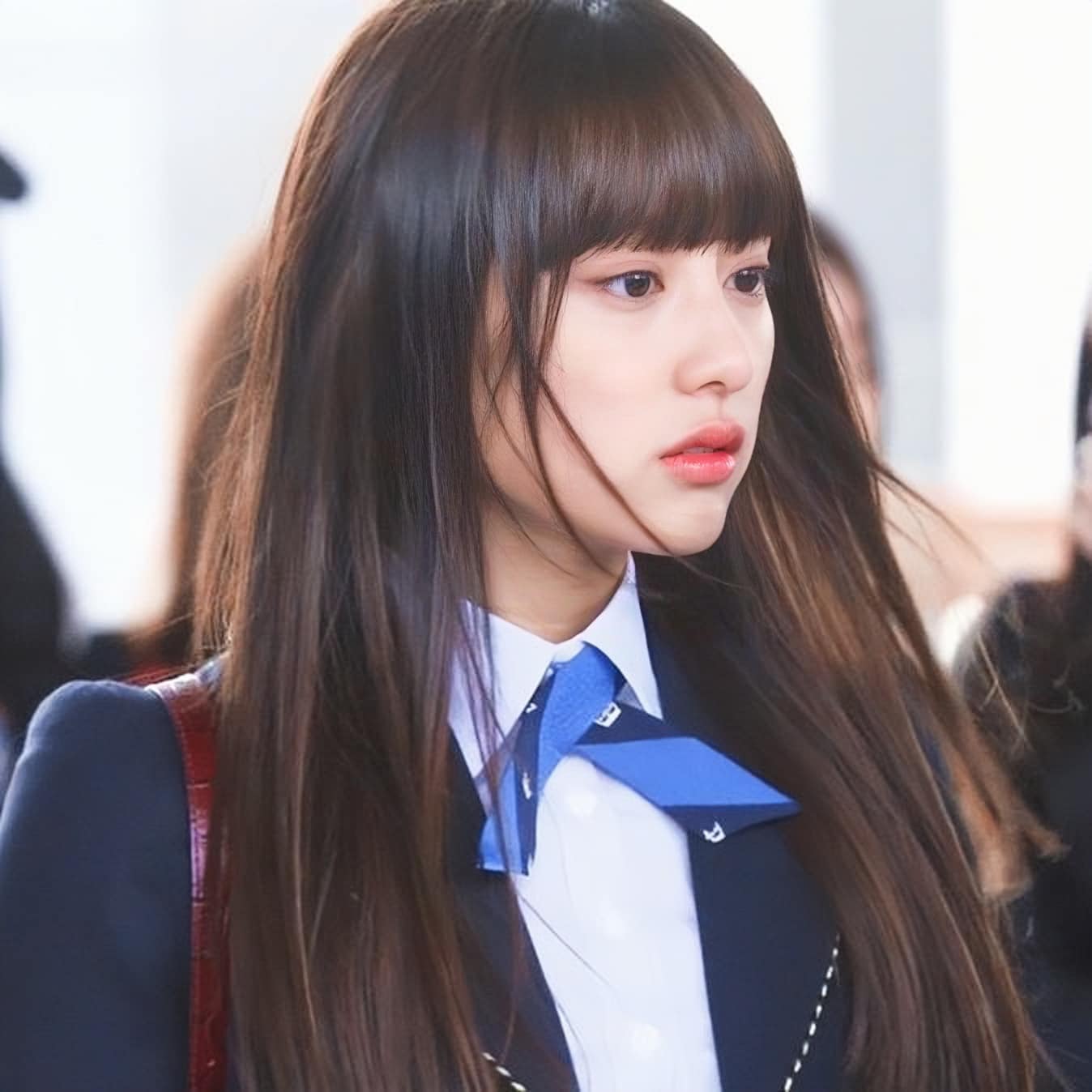 Tiểu thư Samsung khiến qu&aacute; khứ của Kim Ji Won được nhắc lại- Ảnh 7.