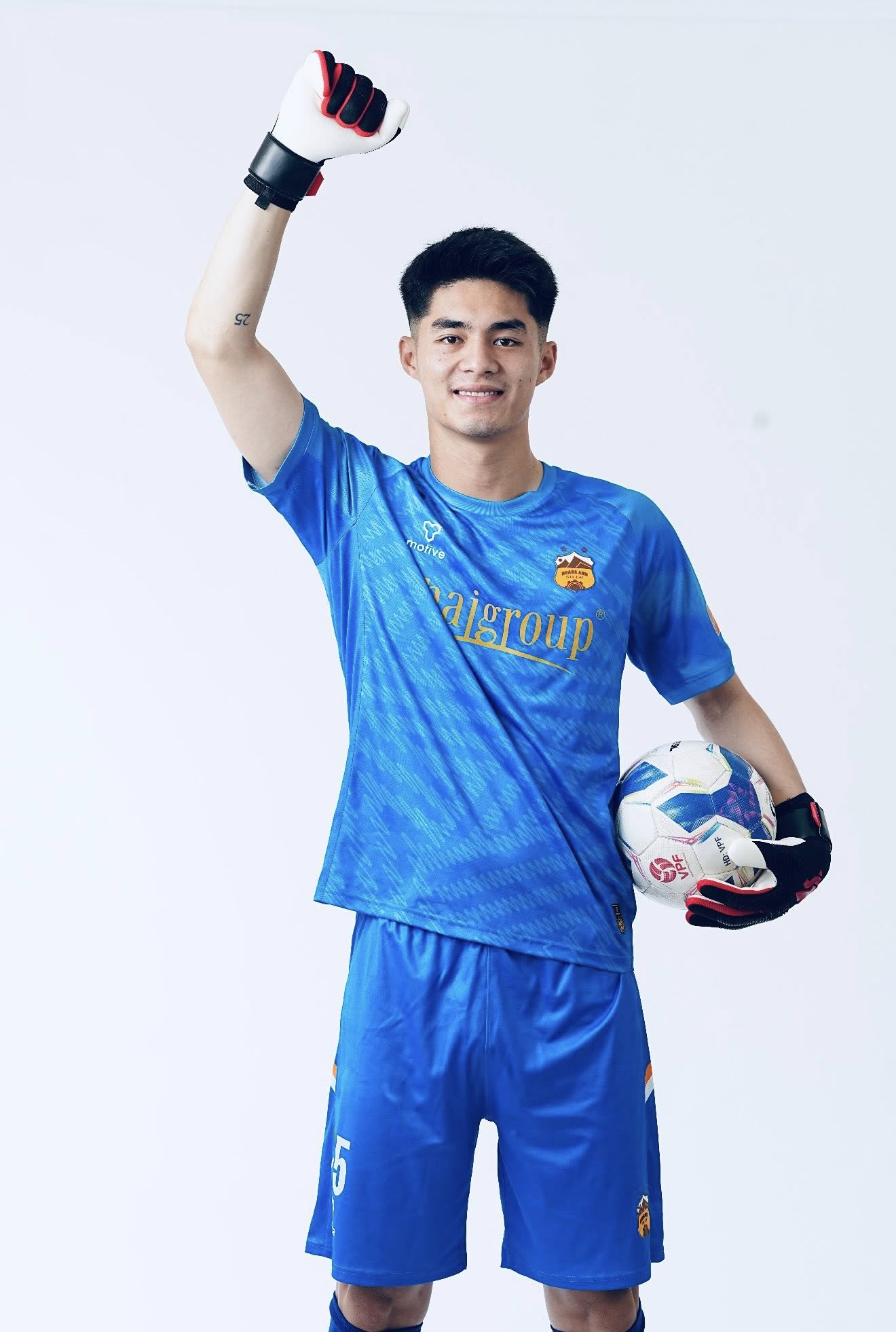 Thủ m&ocirc;n U22 Việt Nam Trần Trung Ki&ecirc;n g&acirc;y sốt ở Th&aacute;i Lan, được b&igrave;nh chọn đẹp trai nhất SEA Games- Ảnh 4.