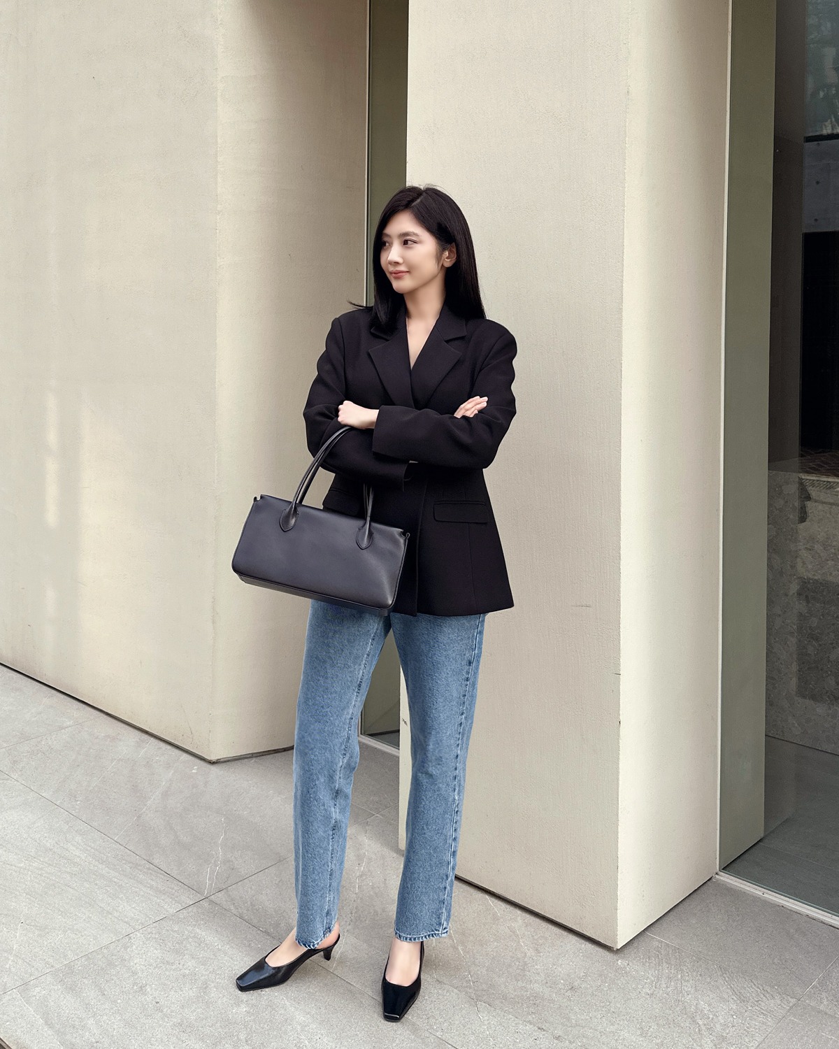 5 c&aacute;ch mặc đồ c&ocirc;ng sở gi&uacute;p n&agrave;ng trẻ hẳn ra, quan trọng l&agrave; vẫn chuẩn thanh lịch- Ảnh 6.