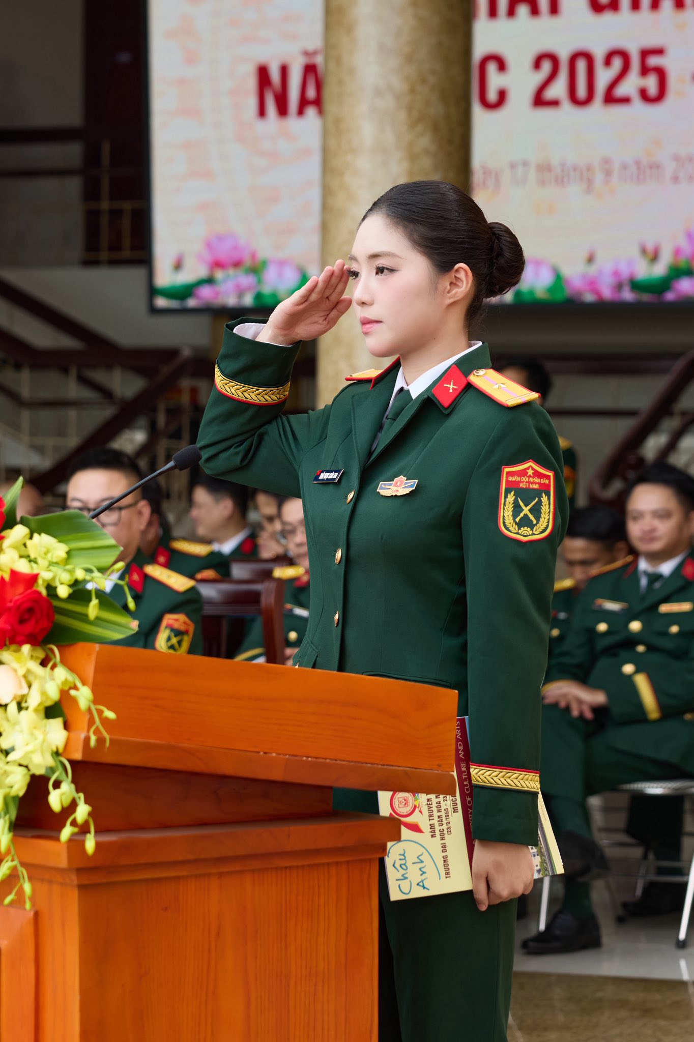 Một &Aacute; hậu Việt bất ngờ xuất hiện tr&ecirc;n trang Th&ocirc;ng tin Ch&iacute;nh phủ- Ảnh 2.