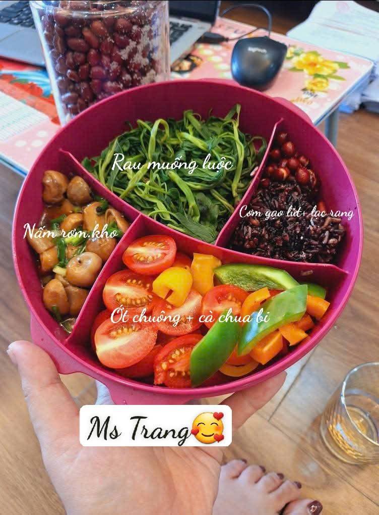 9 th&aacute;ng mang hộp cơm kiểu n&agrave;y đi l&agrave;m, mẹ 2 con giảm 15kg trong sự ngỡ ng&agrave;ng- Ảnh 21.