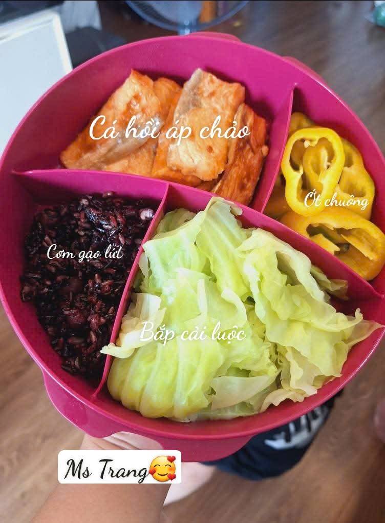 9 th&aacute;ng mang hộp cơm kiểu n&agrave;y đi l&agrave;m, mẹ 2 con giảm 15kg trong sự ngỡ ng&agrave;ng- Ảnh 17.