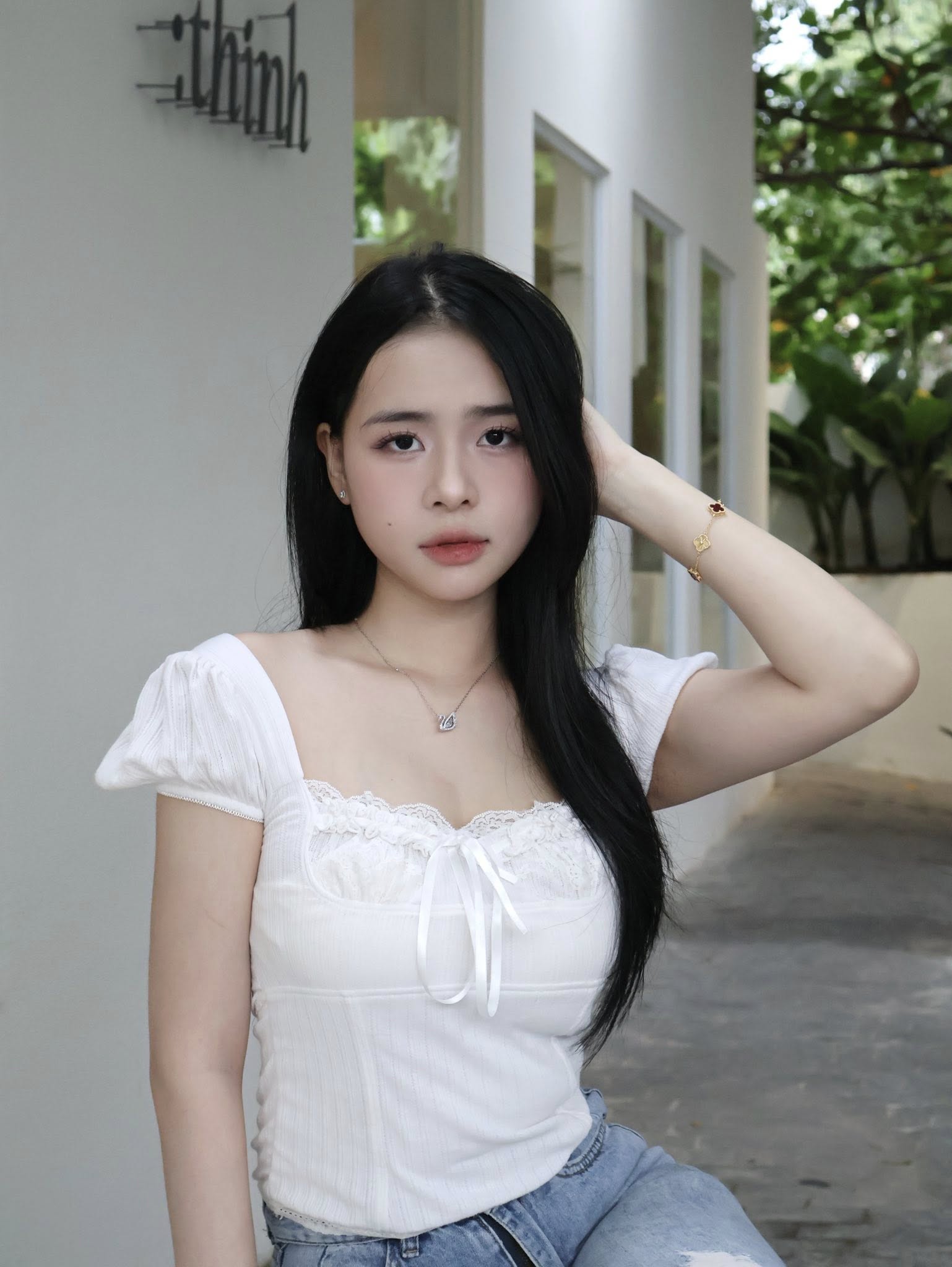 M&ecirc; mẩn ngắm nhan sắc hotgirl khiến Thanh Nh&agrave;n U22 Việt Nam phải 